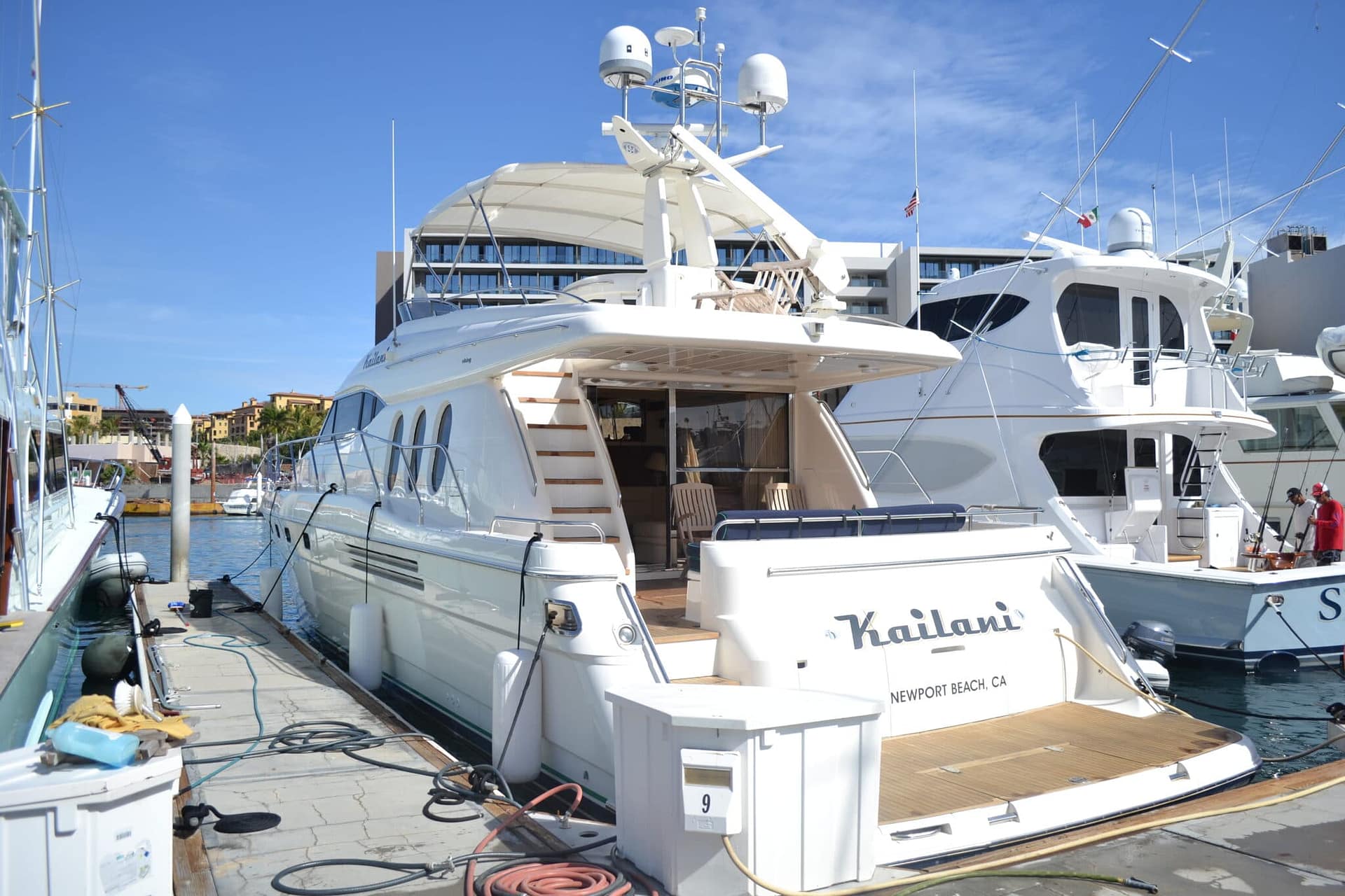 70ft "Kailani" gallery image 2